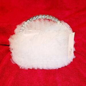 SOLD!! Badgley Mischka 👛 Jewel Jazzie Chiffon Ruffle Pouch Clutch Bag - White